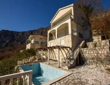 Купить дом в Черногории 750000€