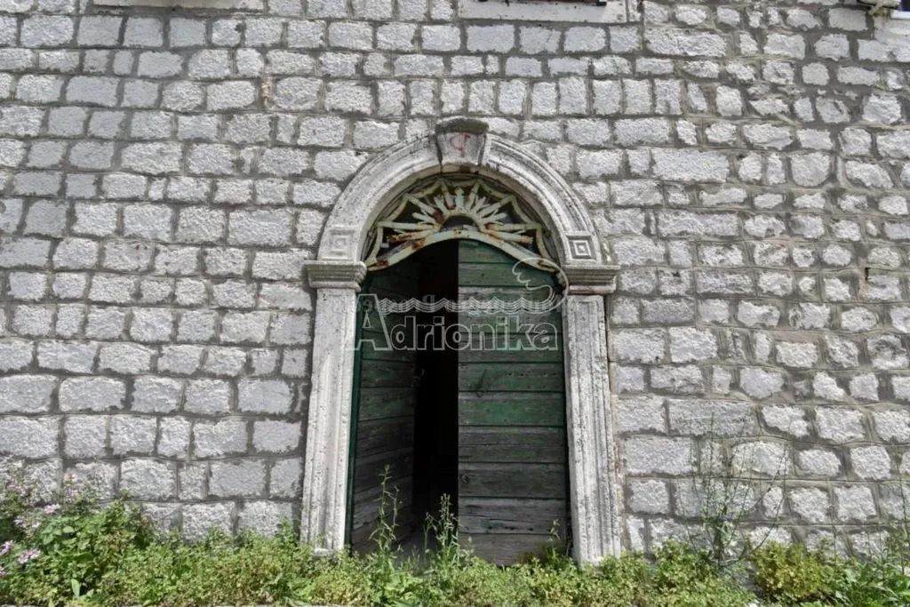 House 235m² in Montenegro, Kotor. Priced at 750000€ rent photo-11